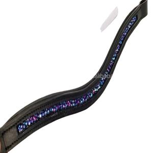 Vente en gros de produits pour chevaux Bandeau de front de cheval en cuir véritable noir avec chaîne bling en cristal noir violet et bleu en épi complet - Product Image 1