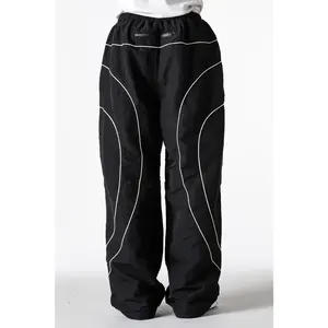 Ensemble de survêtements réfléchissants en polyester avec fermeture éclair et logo personnalisé pour hommes, style streetwear décontracté, coupe-vent noir, avec échantillon gratuit - Product Image 6
