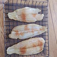 Filet de Pangasius séché 100% naturel de qualité supérieure, vente en gros |   Tranches de poisson frit aux fruits de mer riches en protéines du Vietnam, collations saines, 12 mois