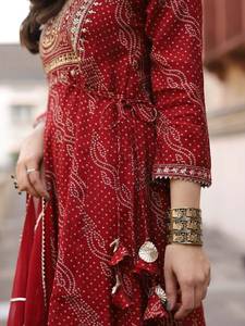 Tenue de fête de mariage à la mode toute la saison 3 pièces cousues costume en mousseline de soie brodée de qualité supérieure travail et tissu de haute qualité - Product Image 4