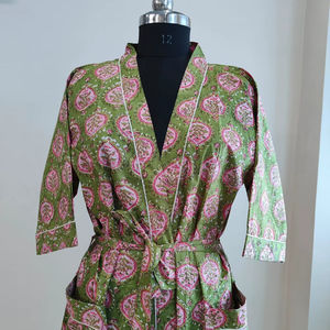 Bata Kimono India de Algodón 100%, Cuello en V, Manga Corta, Estampado Floral, para Mujer, Ropa Casual de Verano, Hecha en Rajastán - Product Image 1