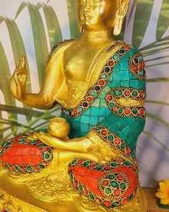 Escultura de Buda de Latón Dorado con Detalles Ricos, Elegante Figura Decorativa para Decoración del Hogar, Perfecta como Regalo para Cualquier Ocasión - Product Image 4