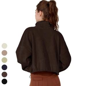 Sudaderas con capucha cortas con cremallera de cuello alto para mujer Chaqueta corta de lana Cremallera completa Logotipo personalizado Sudadera con capucha de bajo precio Otoño Invierno Bolsillos con cremallera - Product Image 6