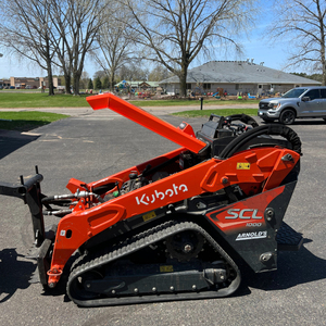 ราคาโรงงาน รถตักล้อยางขนาดเล็ก KUBOTA SCL1000 เครื่องยนต์ Kubota รับน้ำหนักได้ 4 ตัน กำลัง 70 กิโลวัตต์ ระบบไฮดรอลิก HYDAC คุณภาพสูง - Product Image 1