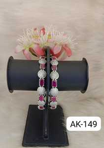 Los brazaletes AD pulidos de calidad de lujo para atuendos diarios o festivos están disponibles a precio de exportación desde la India - Product Image 2