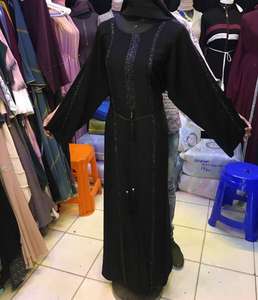 ชุดอาบายาดูไบสีดำสวยงามสำหรับผู้หญิงเสื้อผ้าอิสลามแบบดั้งเดิมพร้อมอุปกรณ์เสริมแบบดั้งเดิมของมุสลิมคาฟตันสำหรับทำงานด้วยมือ - Product Image 2