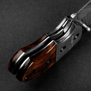 Cuchillo plegable de acero de Damasco hecho a mano con mango de madera, cuchillo plegable de mina, regalo de padrino, soporte personalizado OEM personalizable para bricolaje - Product Image 4