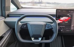 Tesla Cybertruck SUV 2024 Usada, Volante a la Izquierda, Asientos de Cuero, Neumáticos R17, Automática - Product Image 3