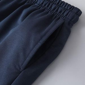 กางเกงขาสั้นผ้าตาข่ายไหมน้ำแข็งสำหรับผู้ชายกางเกงขาสั้นผ้าแห้งเร็วทรงหลวมระบายอากาศได้ดีสำหรับออกกำลังกายในฤดูร้อนและใช้งานกลางแจ้ง - Product Image 4