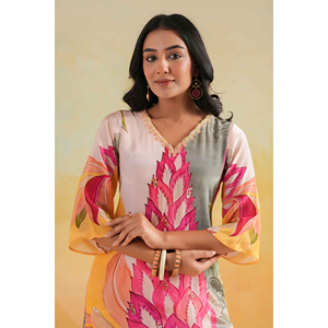 ชุดคุร์ตาสีบลัชสำหรับผู้หญิง Misbah Alina พร้อมกางเกง - Product Image 1