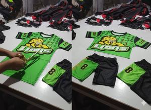 Uniforme de Fútbol Americano 7v7 Transpirable con Diseño Clásico Personalizado OEM, Impresión por Sublimación de Alta Calidad, Conjunto de Uniforme de Flag Football Transpirable - Product Image 3