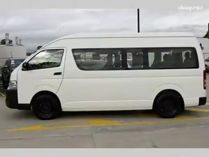 Toyota Hiace 2024 d'occasion en excellent état, conduite à gauche, sièges en cuir, caméra de recul, norme Euro IV, écran tactile, 75-100 000 milles - Product Image 2