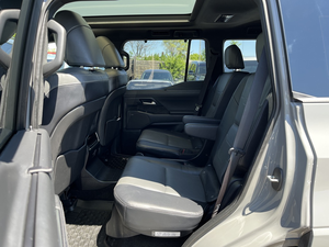 LHD/RHD 2024รถ SUV ขนาดเต็ม, 4WD ประสิทธิภาพสูงภายในแบบพรีเมี่ยม - Product Image 4