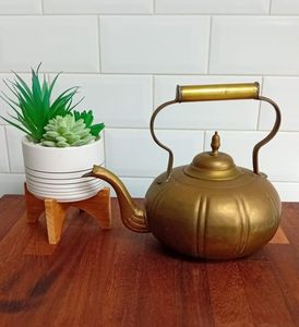 Luxury Crafted Brass <b>Tea</b> <b>Kettle</b> For Home And Cafe Brewing With Heat Efficient Base And Elegant Finish - Product Image 4