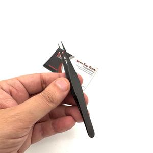 Pince à épiler noire en plasma à pointe pointue, impression de logo personnalisée, pince à épiler de beauté en acier inoxydable, service OEM - Product Image 3
