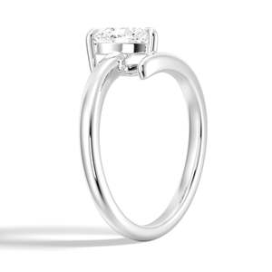 Bague solitaire en or 14 carats avec diamant moissanite taille cœur - Product Image 6