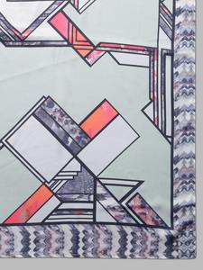 Écharpe en satin personnalisée imprimée avec étiquetage de marque OEM ODM pour le marketing et les événements - Product Image 6