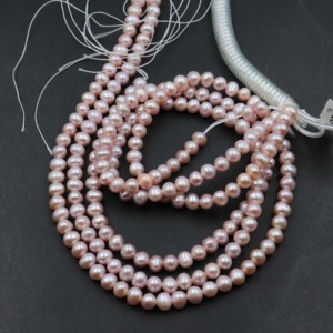 Perles en forme de pomme de terre lisses en perle rose magnifique, très vendues, 5-5,5 mm, qualité AAA+, pierres précieuses en gros pour la fabrication de bijoux - Product Image 3