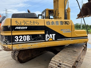 Pelle sur chenilles Caterpillar 320BL hydraulique 20t Excavatrice CAT 320BL d'occasion en bon état à vendre à bas prix - Product Image 2