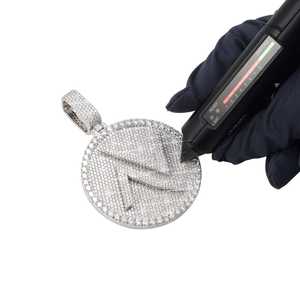 จี้วงกลมทองคำ 14K แบบโบราณประดับเพชรโมอิสซาไนต์ ดีไซน์เฉพาะตัวสำหรับผู้ที่ชื่นชอบเครื่องประดับที่มีสไตล์ - Product Image 1