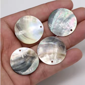 Colgante de cuentas de concha negra Natural de concha pulida de madreperla redonda de 25mm -45mm para manualidades naturales DIY - Product Image 4