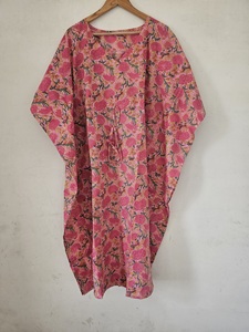 Robe Kaftan en Coton Indien pour Femme, Motif Imprimé à la Main, Vêtement de Nuit, Style Bohème, Tenue de Vacances, Vêtement de Détente Fait Main - Product Image 2