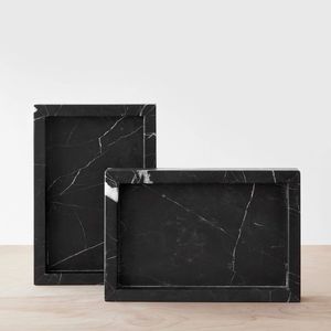 Plateau en marbre poli pour servir des boissons lors des dîners en famille avec une présentation moderne et élégante - Product Image 3