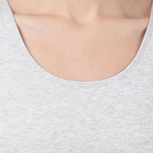 บริการ OEM ขายส่งเสื้อชั้นในกีฬาโยคะสำหรับผู้หญิง รองรับแรงกระแทกสูง โลโก้ด้านหน้า ผลิตจากผ้าสแปนเด็กซ์/ไนลอน สีสันปรับแต่งได้ คุณภาพพรีเมียม - Product Image 6