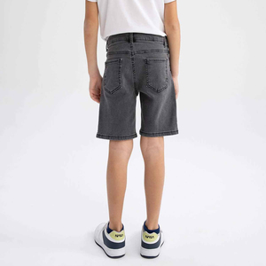 กางเกงยีนส์ขาสั้นเด็กสไตล์สตรีทแวร์ลำลอง ลวดลายกราฟิกวินเทจ ล้างสีแบบดิสเทรส - Product Image 6