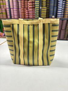 Sacs de plage tissés à rayures en nylon recyclé faits à la main avec pochette Sacs indiens traditionnels uniques fabricant et fournisseur exportations - Product Image 4