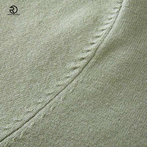 Alta calidad 400GSM fabricante de prendas de punto personalizado Otoño Invierno cuello alto manga larga lana suéter de punto hombres - Product Image 3