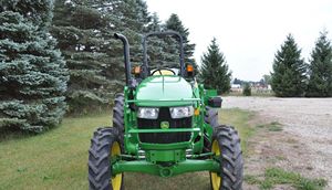 Tracteurs agricoles John deer 4wd assez usagés à vendre à bas prix - Product Image 4