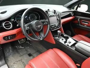 Bentley Bentayga W12 2018 con Volante a la Izquierda - Product Image 3