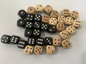 Fabricants de dés en bois dés en bois populaires en gros dés en bois vierges personnalisés 6 faces dés en bois avec numéro - Product Image 2