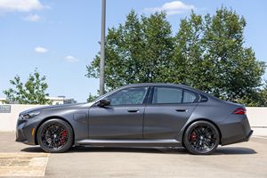 BMW M5 2026, Bajo Kilometraje, Caja de Cambios Automática, Dirección Suave, Gasolina/Eléctrico - Product Image 3