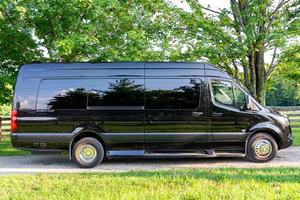 LISTO PARA ENVIAR, VEHÍCULO CON VOLANTE A LA DERECHA/IZQUIERDA, MERCEDES-BENZ SPRINTER 3500XD 2025, CONVERSIÓN A FURGONETA DE LUJO, MOTOR TURBODIÉSEL - Product Image 6