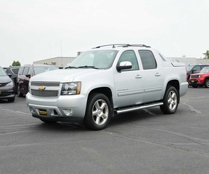 Chevrolet Avalanche 2012 d'occasion, excellent état, prêt à être expédié - Product Image 1
