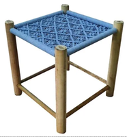 Pouf de rangement traditionnel en bambou tricoté à la main, imperméable, forme rectangulaire contemporaine, pieds en bois confortables, incrustation d'os