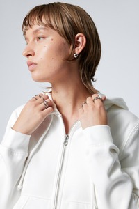 Sudadera con capucha para mujer 2025 ecológica hecha de cuero, precio barato, colección de invierno para uso en exteriores - Product Image 2