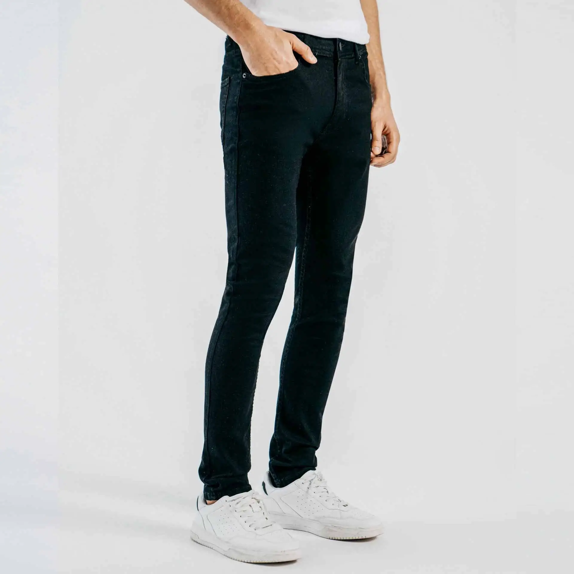 Moda estilo personalizado Jean para hombre bordado parcheado Denim Skinny alta calidad Jeans para hombre
