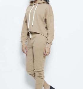 2025 Color personalizado de alta calidad bordado Logo Casual Jogging Suit Zip up 2 piezas Velour Women Sports Made in Pakistan - Product Image 4