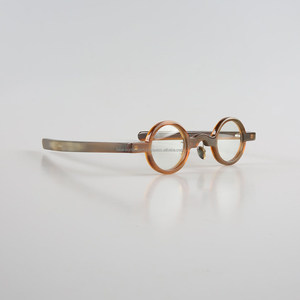 Wonder Full New Stylish Beautiful Horn Glass Oem logotipo personalizado Marcos de anteojos de computadora Marco de anteojos de diseñador italiano de FWE - Product Image 2