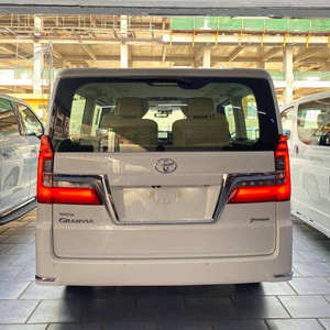 Vehículo 2024 con todas las opciones, importado de Europa, con volante a la izquierda/derecha, disponible con entrega rápida. - Product Image 2