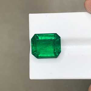 Imperial Essence Zambian Rare Lab Esmeralda Piedra Deep Green Shine Regal Clarity Luxe Acabado Natural Aura Prestige Spark Bold Glow - Product Image 3