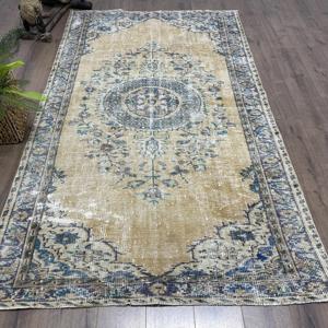 Alfombra Turca de 4.9x8.4 pies, Alfombra Vintage Azul Marroquí de Lana - Product Image 1