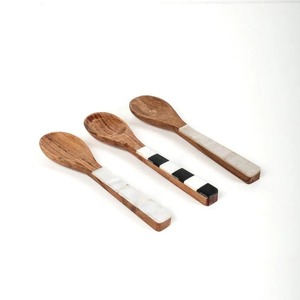Ustensiles à café Cuillère en résine fabriquée à partir de résine époxy de qualité alimentaire pour la cuisine avec une construction durable adaptée aux professionnels - Product Image 5