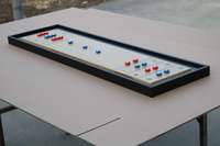 Usine personnalisée nouvelle table de jeu de palets portable couleur blanc et bois jeu d'intérieur à la mode