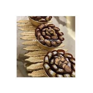 Bols à chocolat en forme de feuille en métal plaqué or en aluminium, faits à la main, pour les fêtes de mariage, bol et plat à chocolat pour l'approvisionnement - Product Image 1