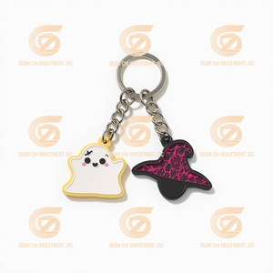 Llaveros de goma de silicona de Halloween OEM | Diseños personalizados de dibujos animados 3D calabaza bruja Gato Negro | Diversión espeluznante no tóxico ecológico - Product Image 2