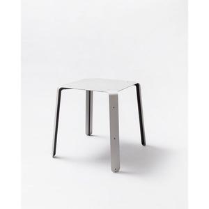 Tabouret en métal élégant avec nouveau design et support dorsal confortable parfait pour toute maison moderne - Product Image 2